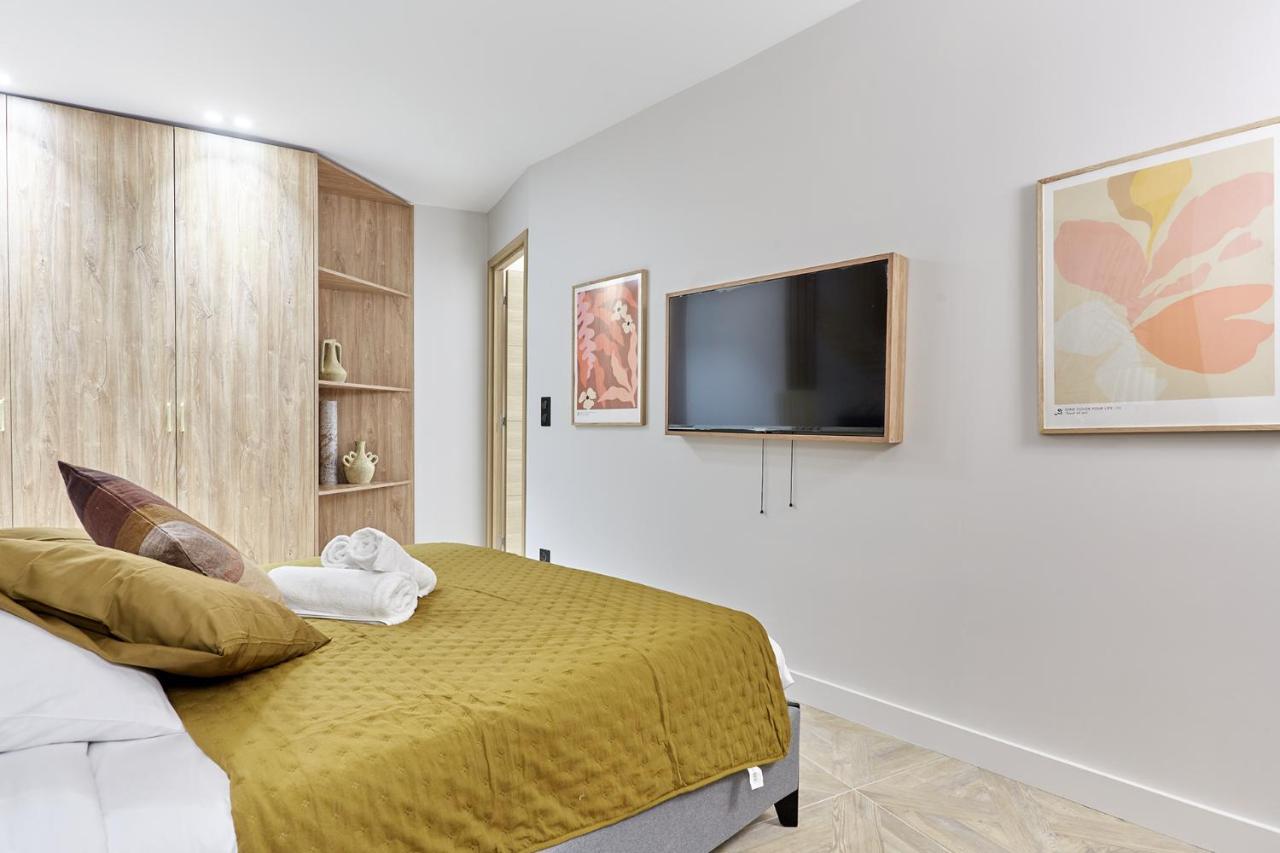 Apartment Batignolle Montmartre By Studio Prestige Paris Luaran gambar